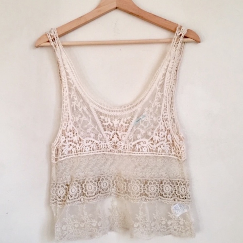 URBAN OUTFITTERS CREAM LACE SHIRT
